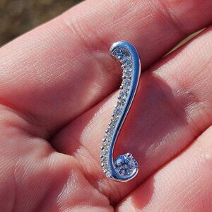 14K White Gold Scrolling Graduated Diamond Swirl Pendant Charm 0.40 TCW 25x6mm